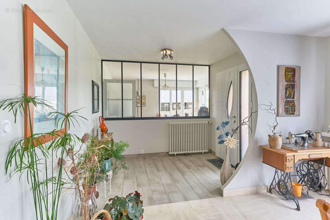 jardin arboré - Maison à LA POMMERAYE