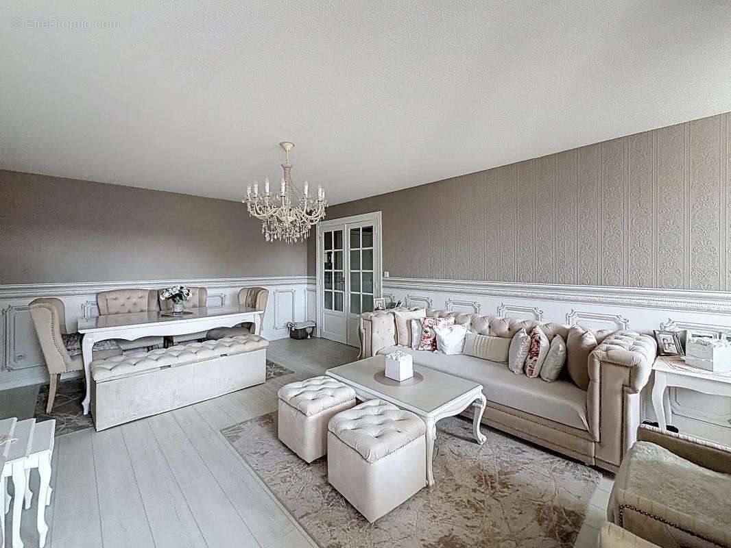 Appartement à GRIGNY
