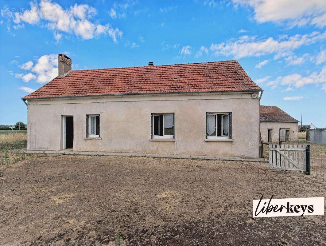 Ensemble immobilier à rénover – 3 habitations – Idéal gîtes ou projet familial - photo 14