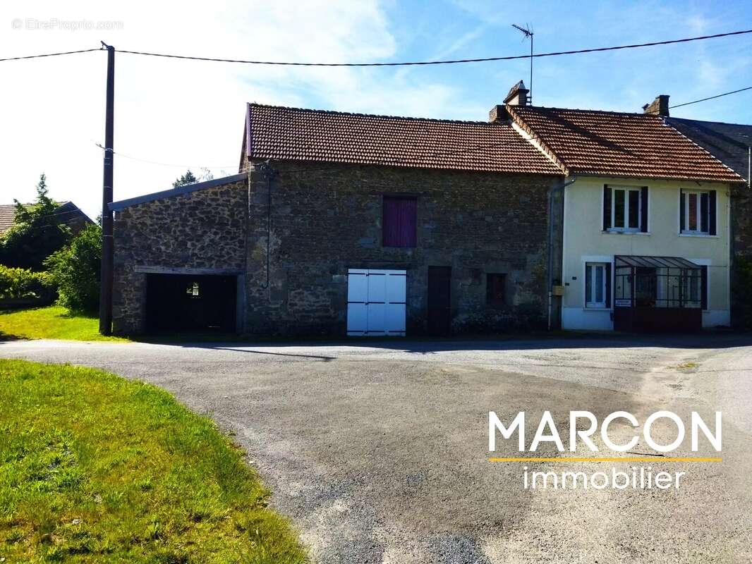Maison à AZAT-CHATENET