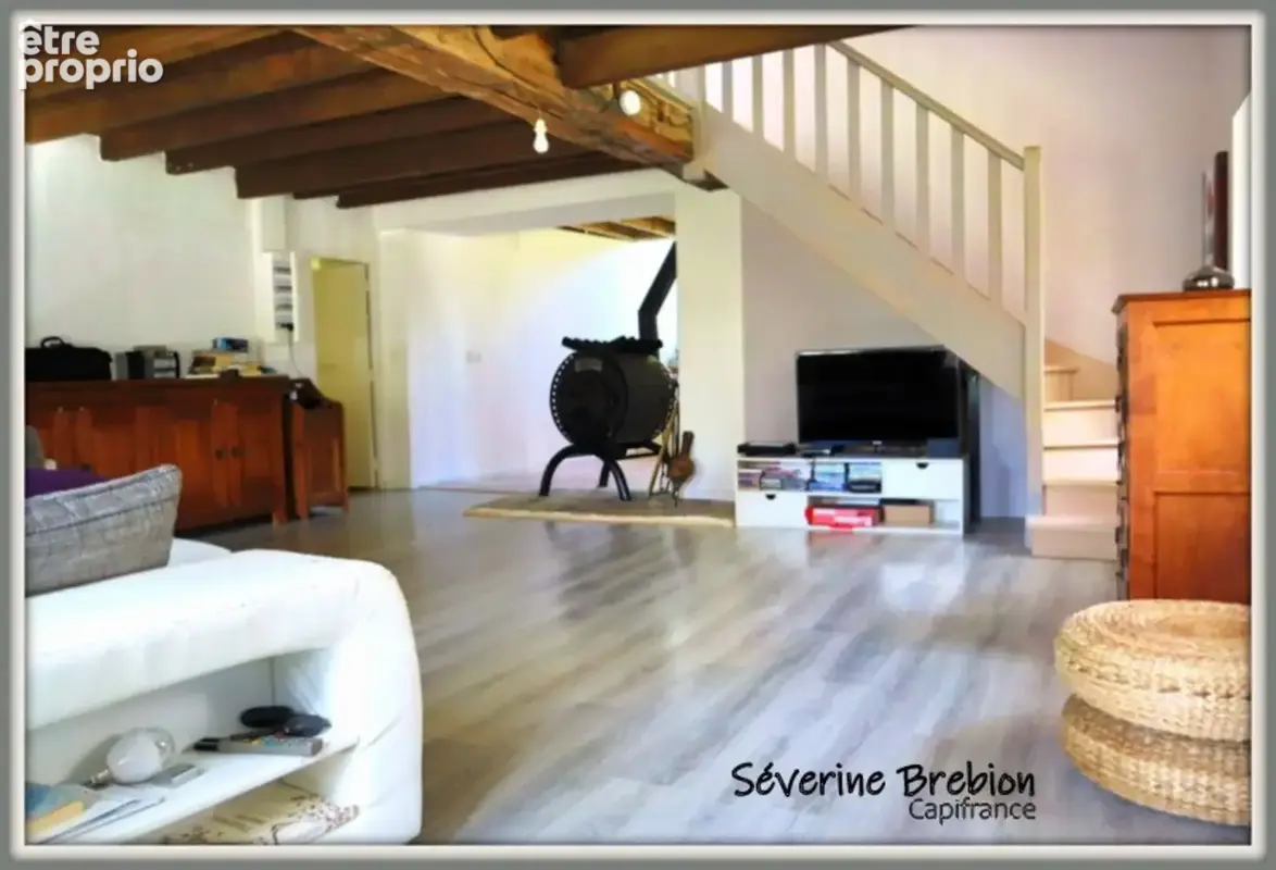 Maison rénovée en pierre de 166 m², 4 chambres, vaste séjour, dépendance, assainissement OK, avec ancien moulin et terrain de 1 - photo 8