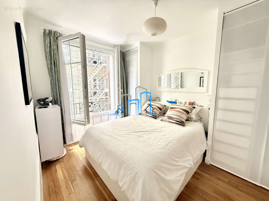 Appartement à PARIS-11E