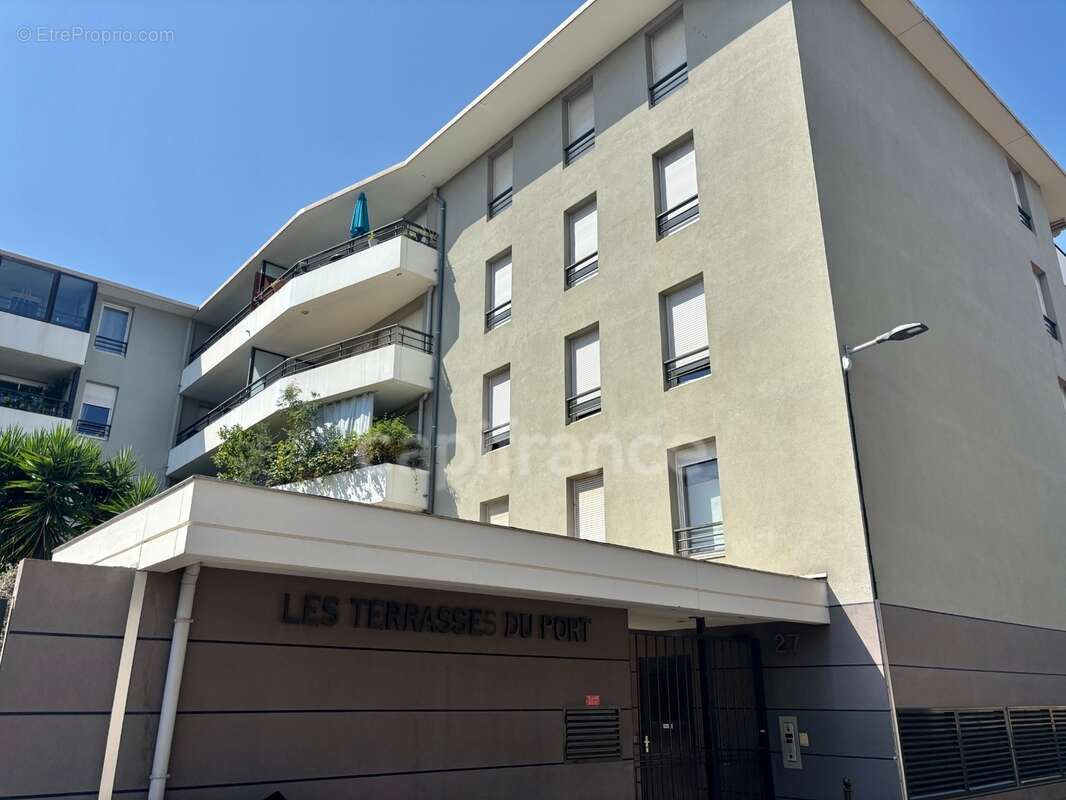 Exclusivite - la ciotat - appartement t2 terrasse garage - photo 3