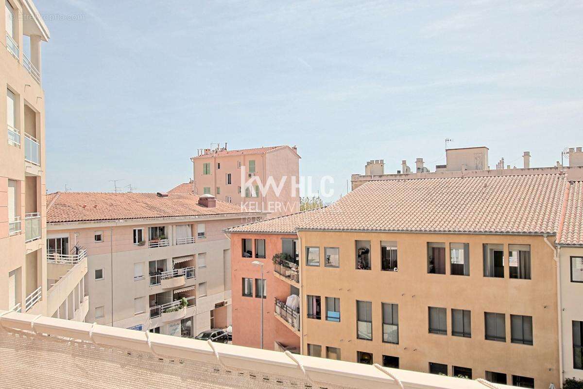 Appartement à VALLAURIS