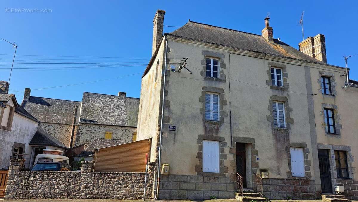 Maison 100 m² à Mezangers  - photo 5