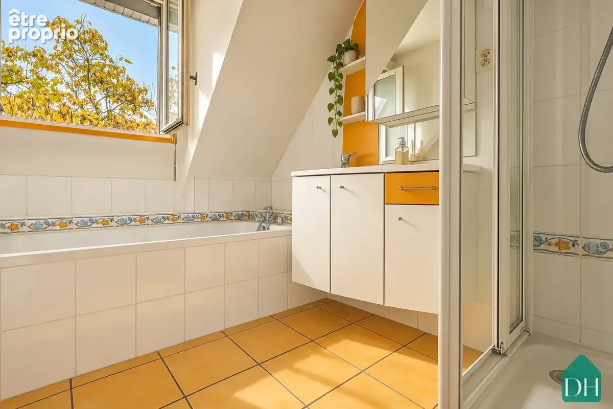Maison familiale 7 pièces avec jardin en impasse au calme   La Bouvardière - SAINT-HERBLAIN - photo 17