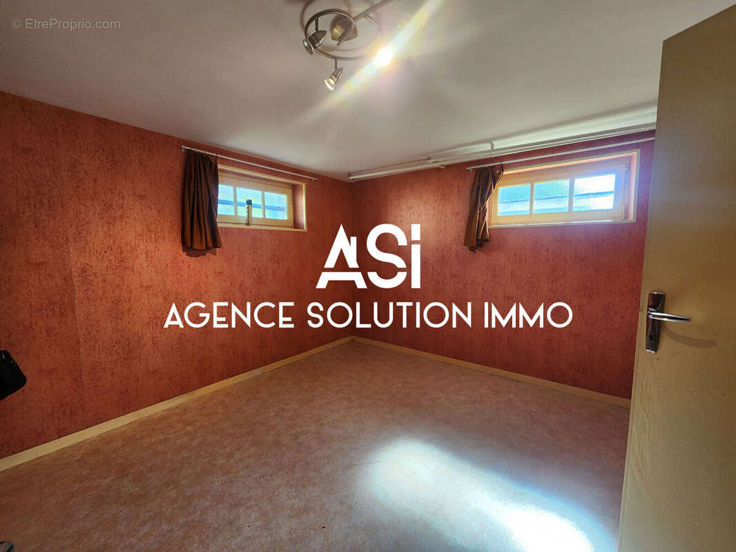 Maison à VILLAINES-LA-JUHEL