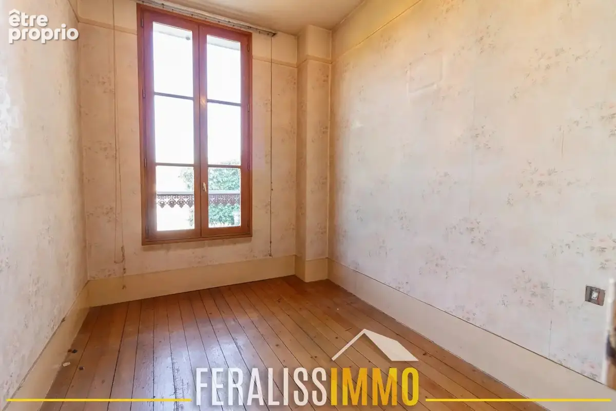 Très beau potentiel pour cette charmante maison de 3 pièces - photo 6