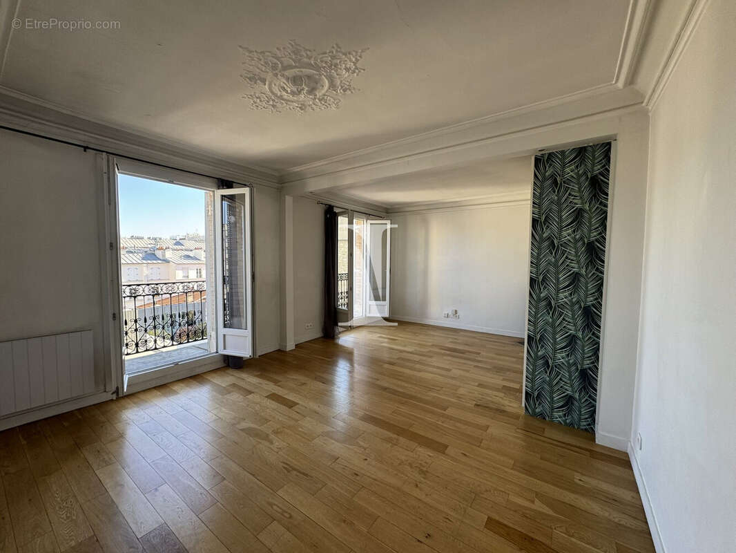 Appartement à LEVALLOIS-PERRET