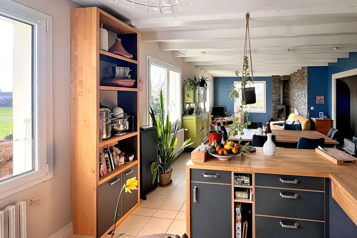 Maison à SAINTE-SOULLE