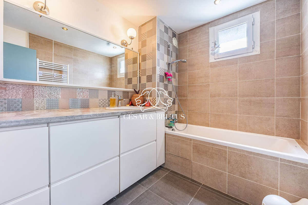 Appartement à LYON-5E