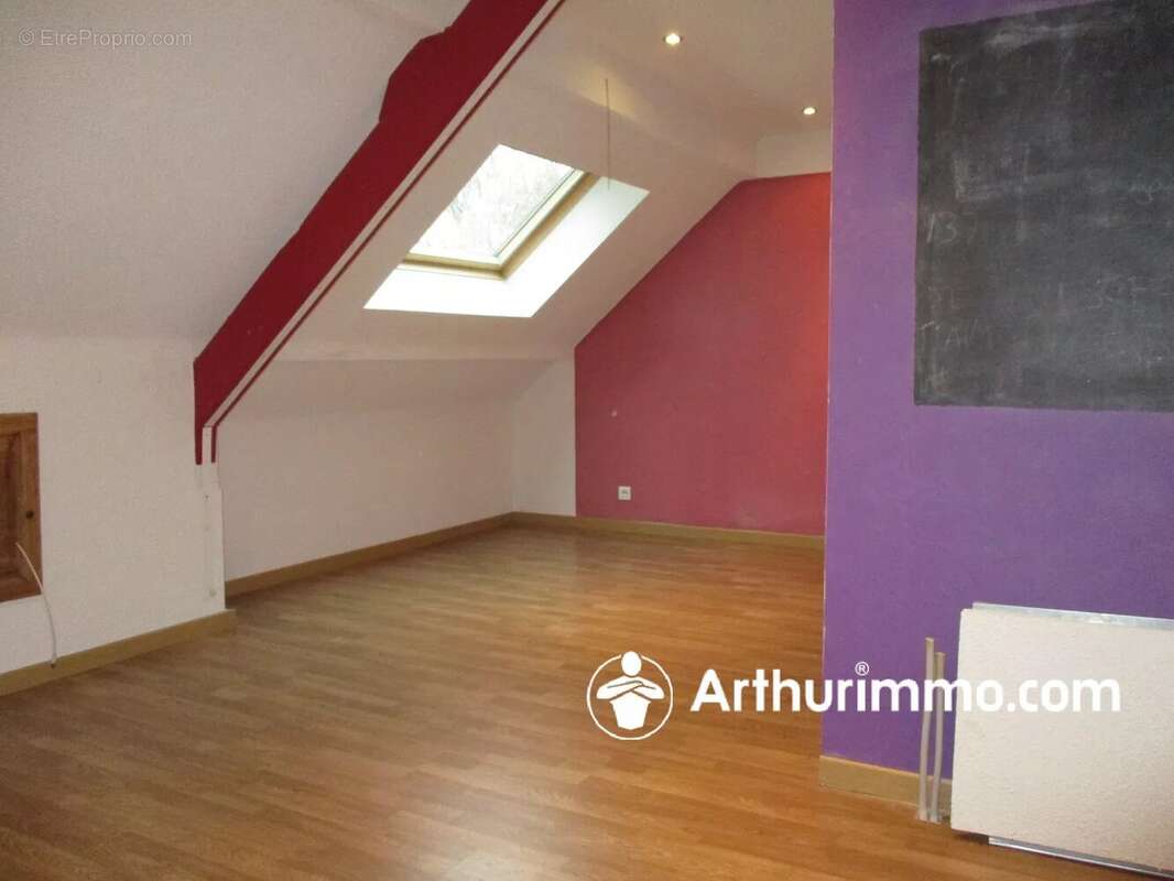 Maison à FRAHIER-ET-CHATEBIER