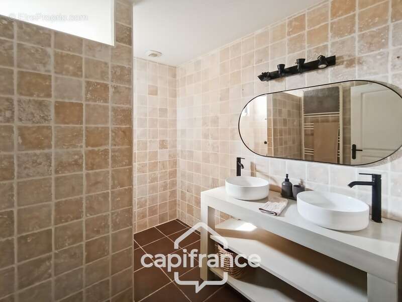 Maison à COLAYRAC-SAINT-CIRQ