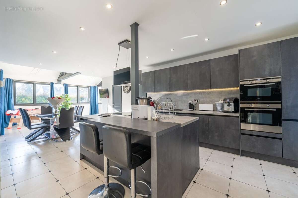 Maison à CHARMENTRAY