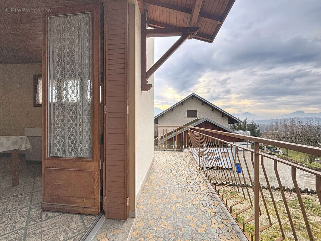 Appartement à DRUMETTAZ-CLARAFOND