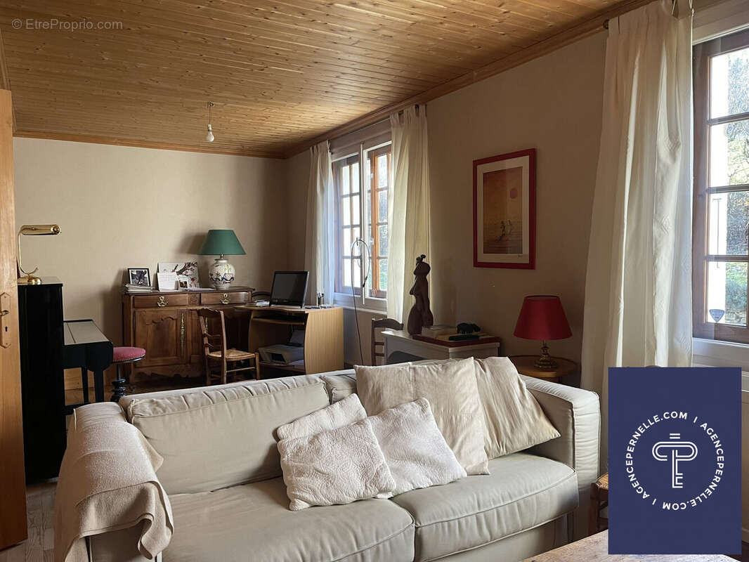 Maison à GRAND&#039;COMBE-CHATELEU