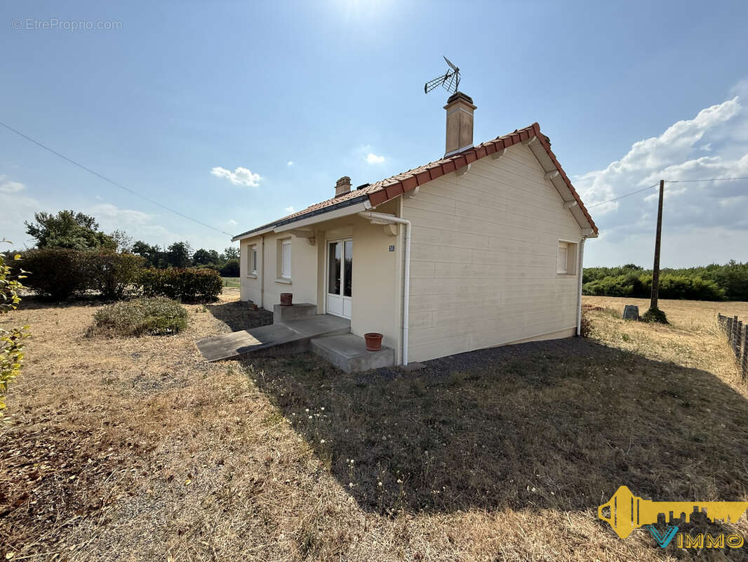 Maison 85,79m2 - 3ch, garage 28m2 - Jardin 896m2 - photo 2