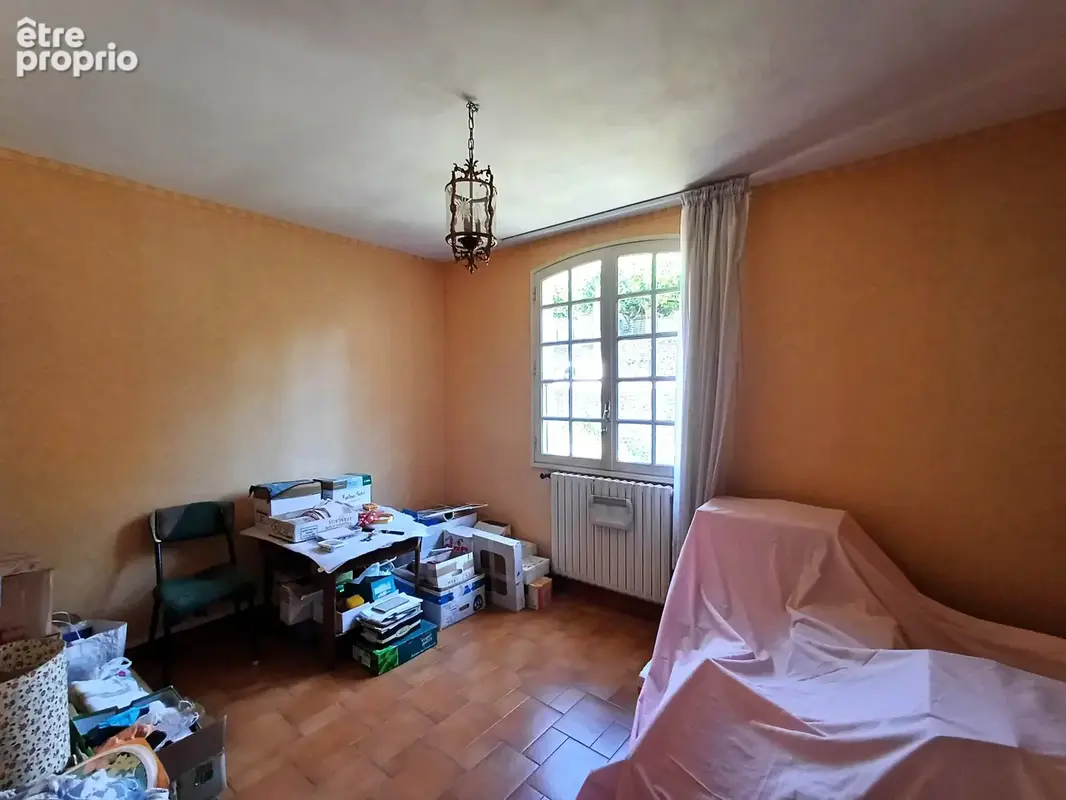 Propriété familiale à fort potentiel, 5 chambres et dépendances sur terrain arboré de 2313 m2 - photo 9