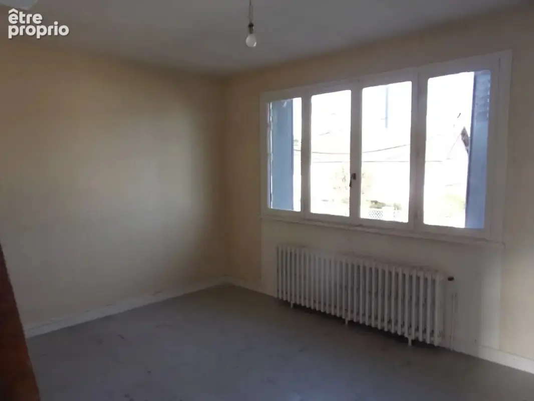 Moulins,  sur 572 m², Immeuble complet, à rénover - photo 4