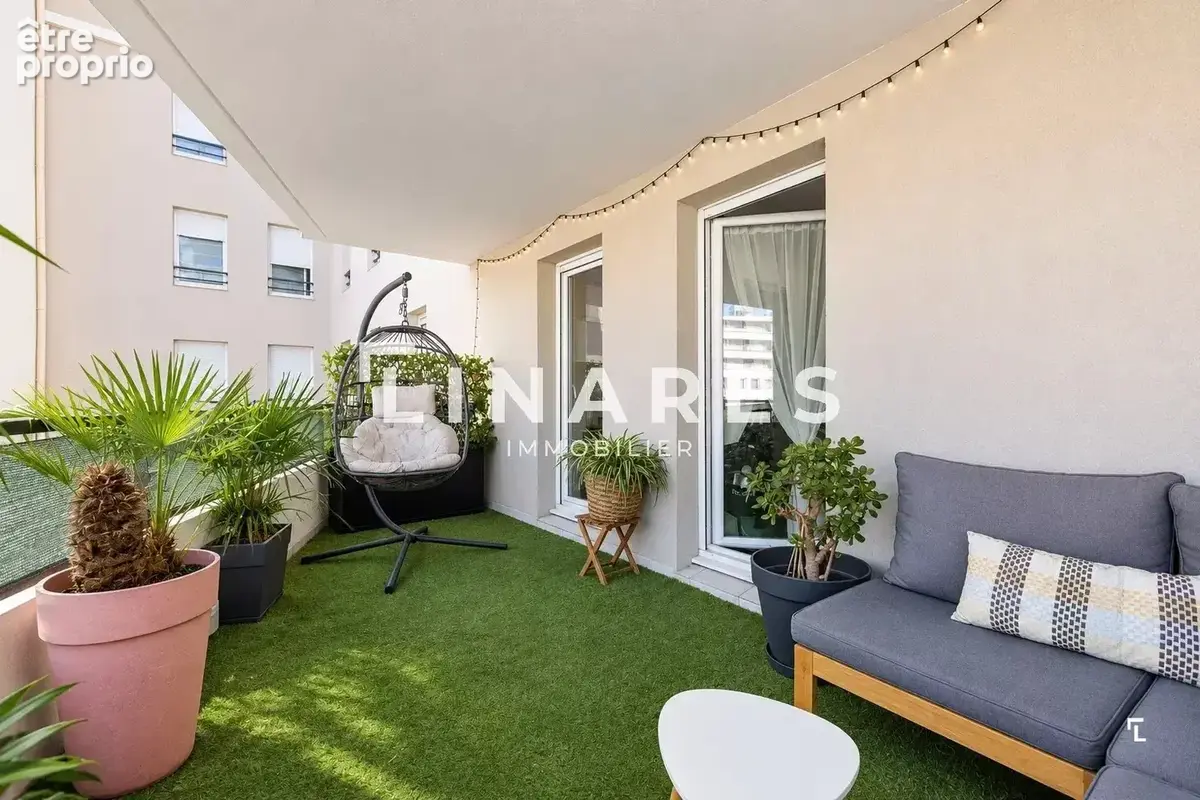 CANTINI ÉLÉGANCE - Appartement T4 de 84m² - Terrasses - Box - 13008 - photo 13