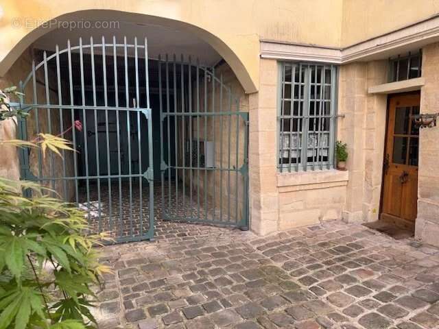 Appartement à PARIS-4E
