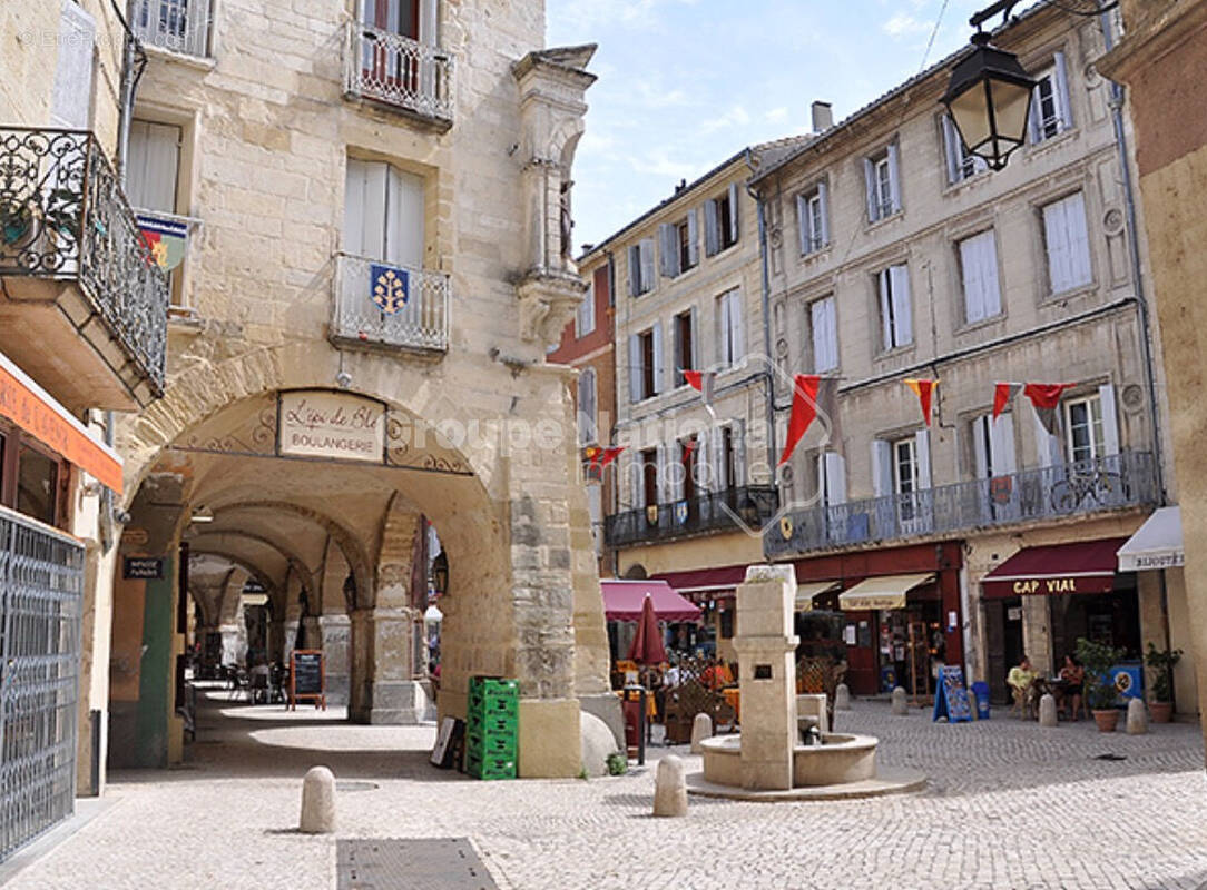Commerce à SOMMIERES