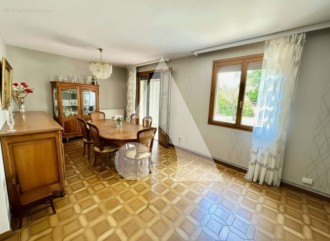 Maison familiale avec jardin - Neufchâteau - photo 2