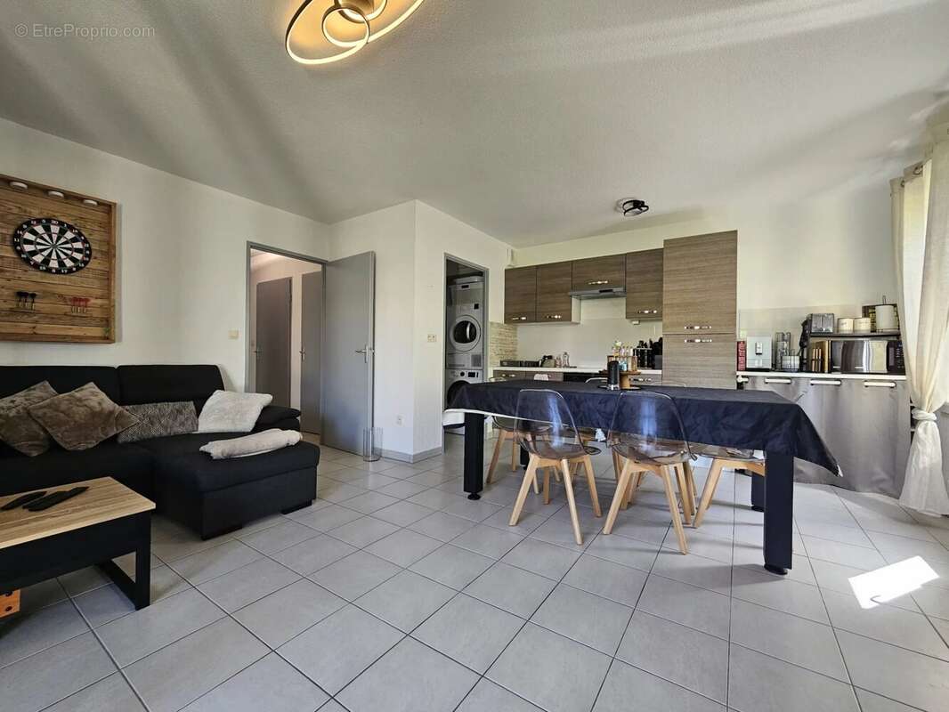 Appartement à SAINT-YZAN-DE-SOUDIAC
