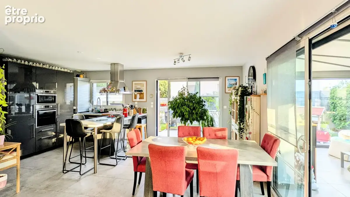 Maison de plain-pied 97m2 avec véranda - PORNIC - photo 13
