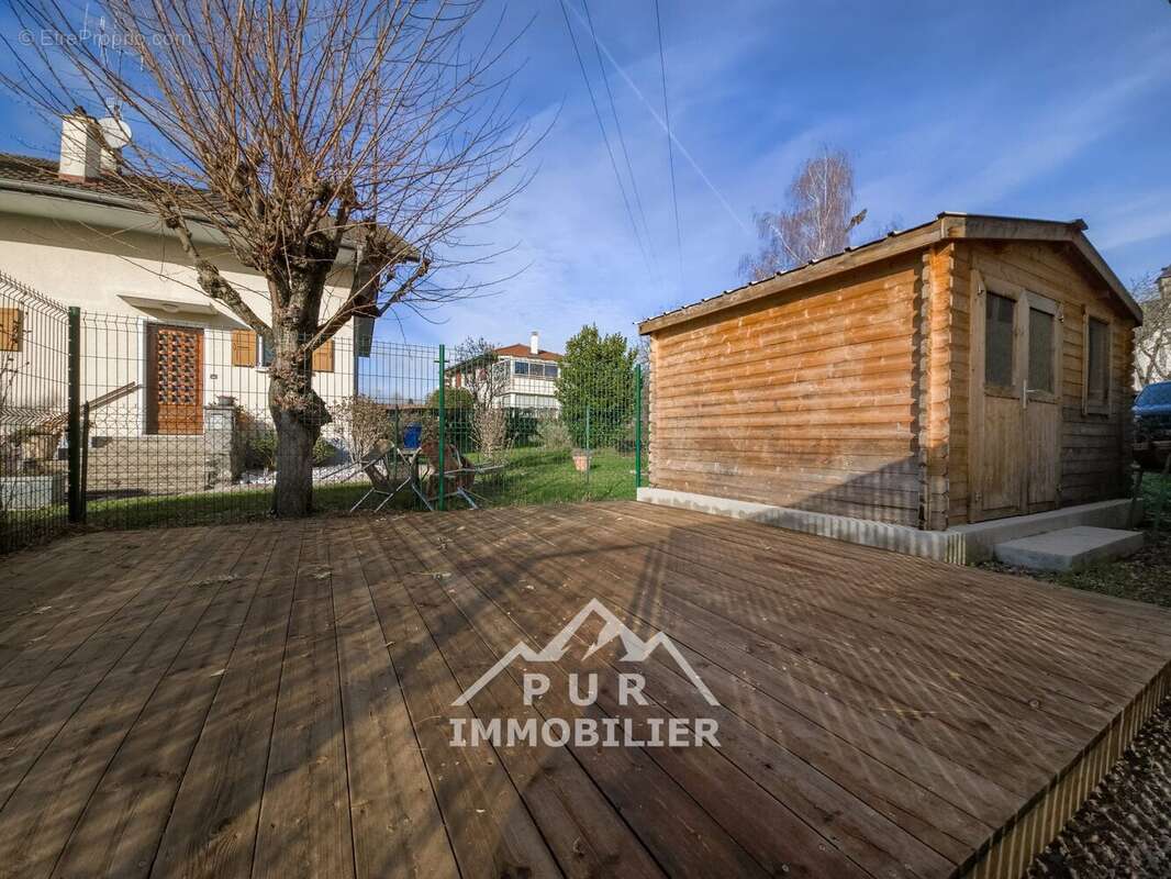 Appartement à CONTAMINE-SUR-ARVE