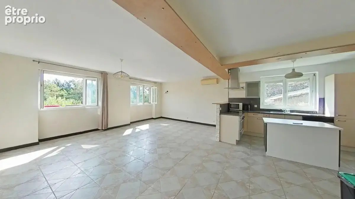 Appartement à SOYONS