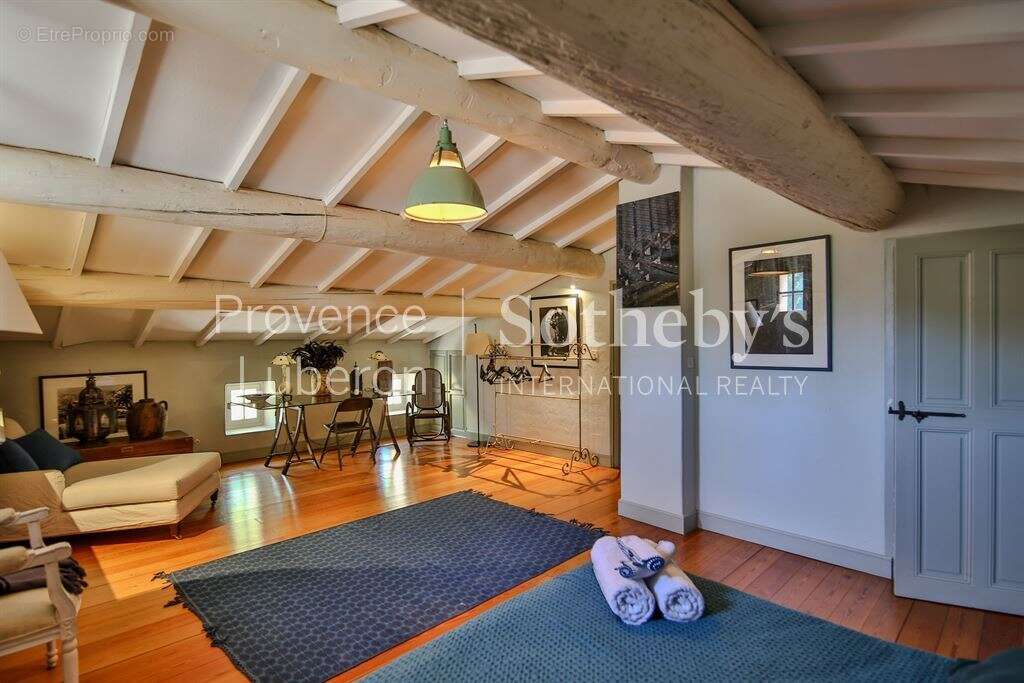 Authentique mas provençal avec piscine - photo 14