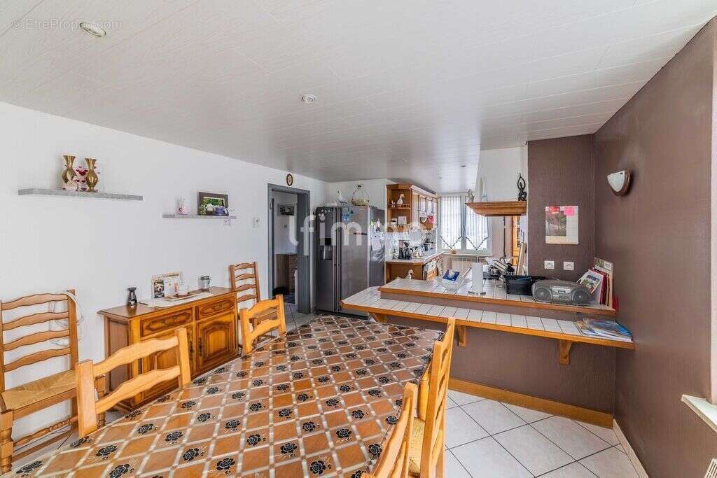Maison mitoyenne, avec de jolies prestations - photo 6