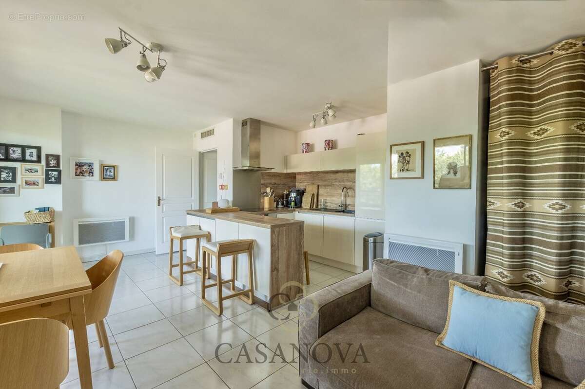 Montpellier Centre  Appartement au sein de la résidence Saint-Charles - photo 3