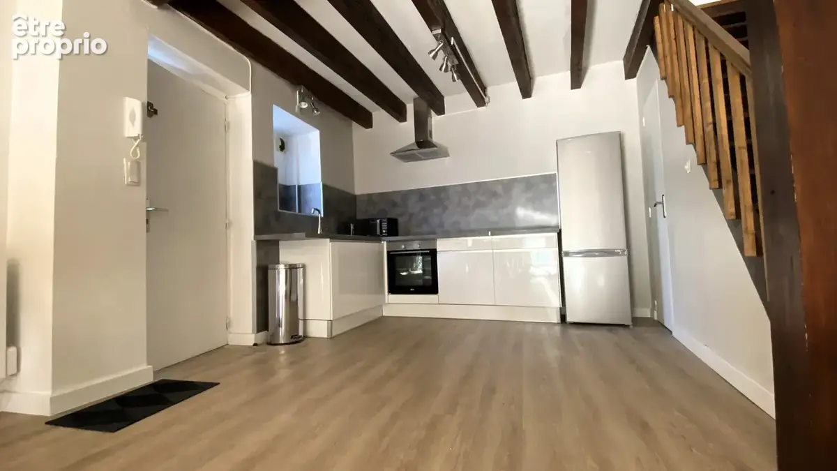 Immeuble de rapport 9 % brut composé de 3 T3 et 3 caves, compteurs individuels - photo 2