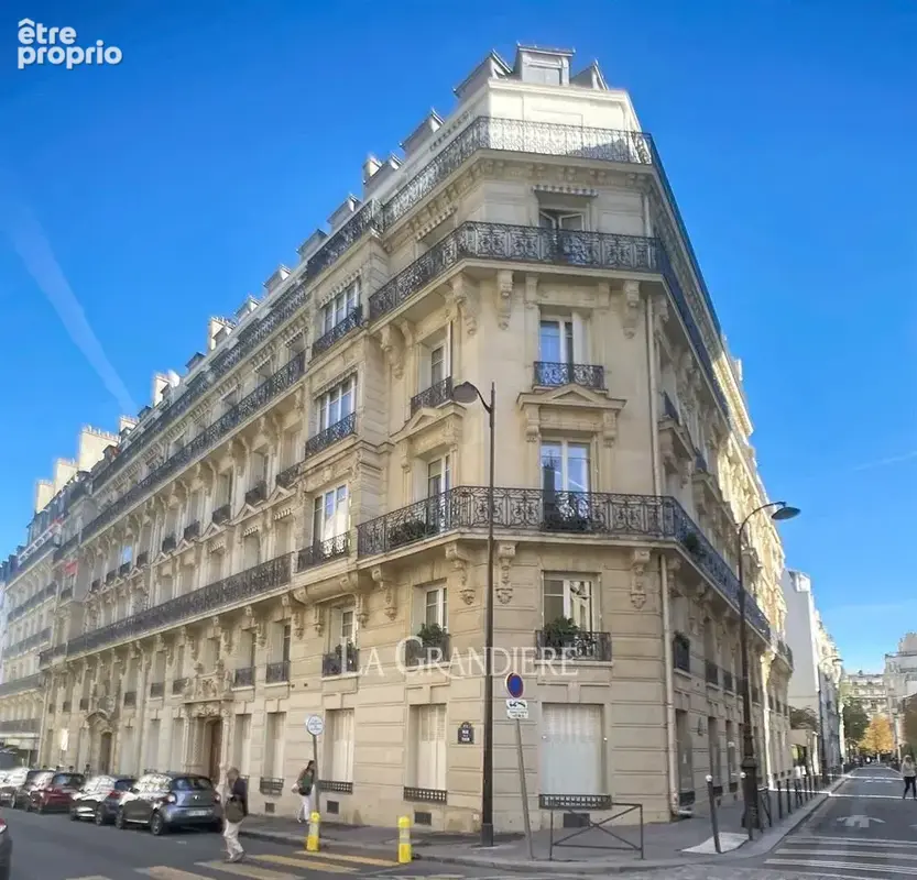 Paris 16 - Mairie du 16ème - 1er étage - 5 pièces - 3 chambres - - photo 2