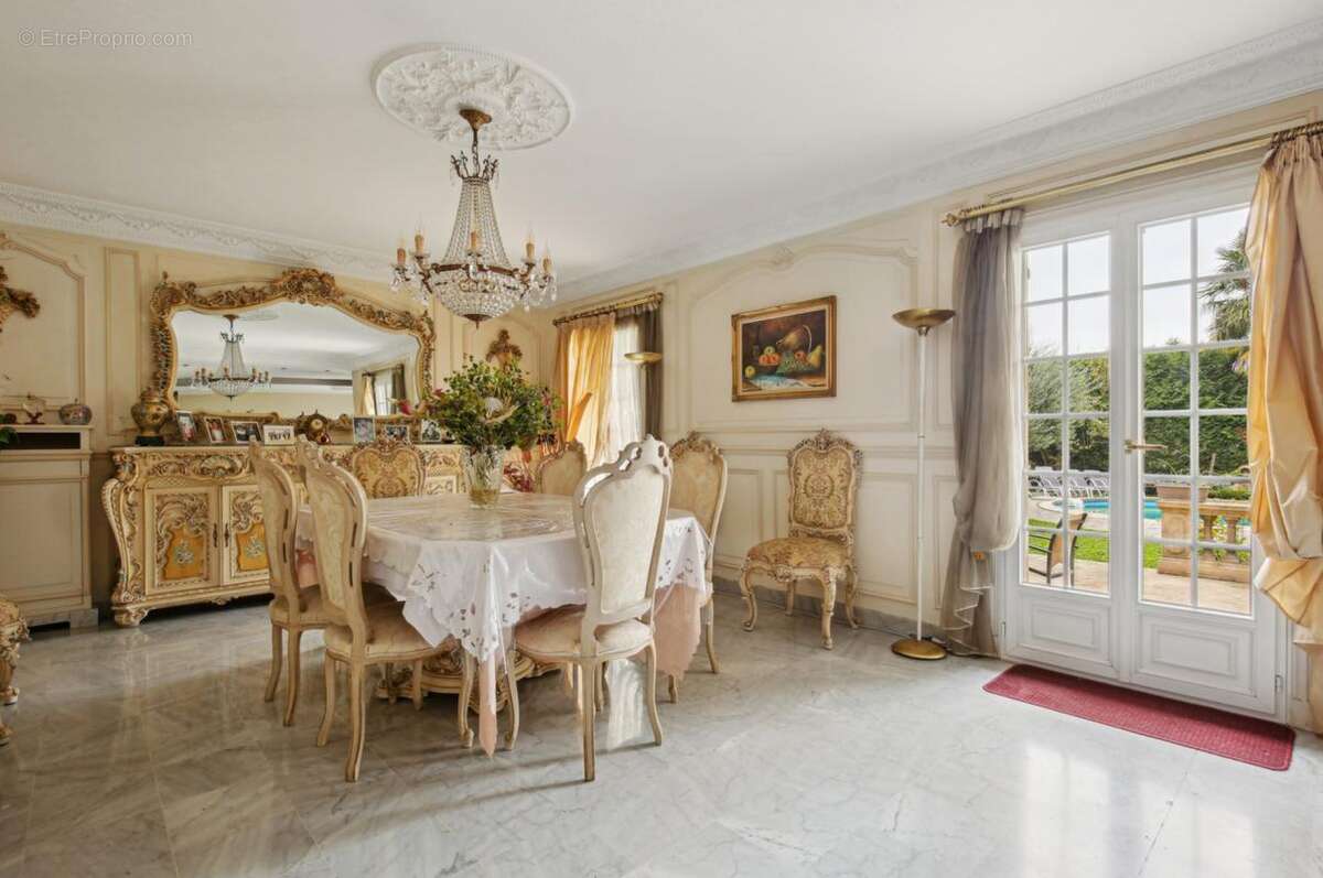 Maison à SARCELLES