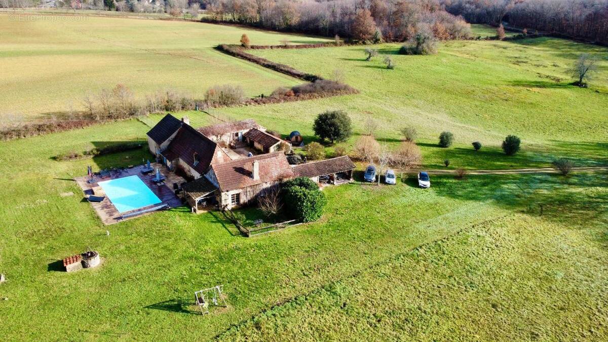 Maison à SAINTE-ALVERE