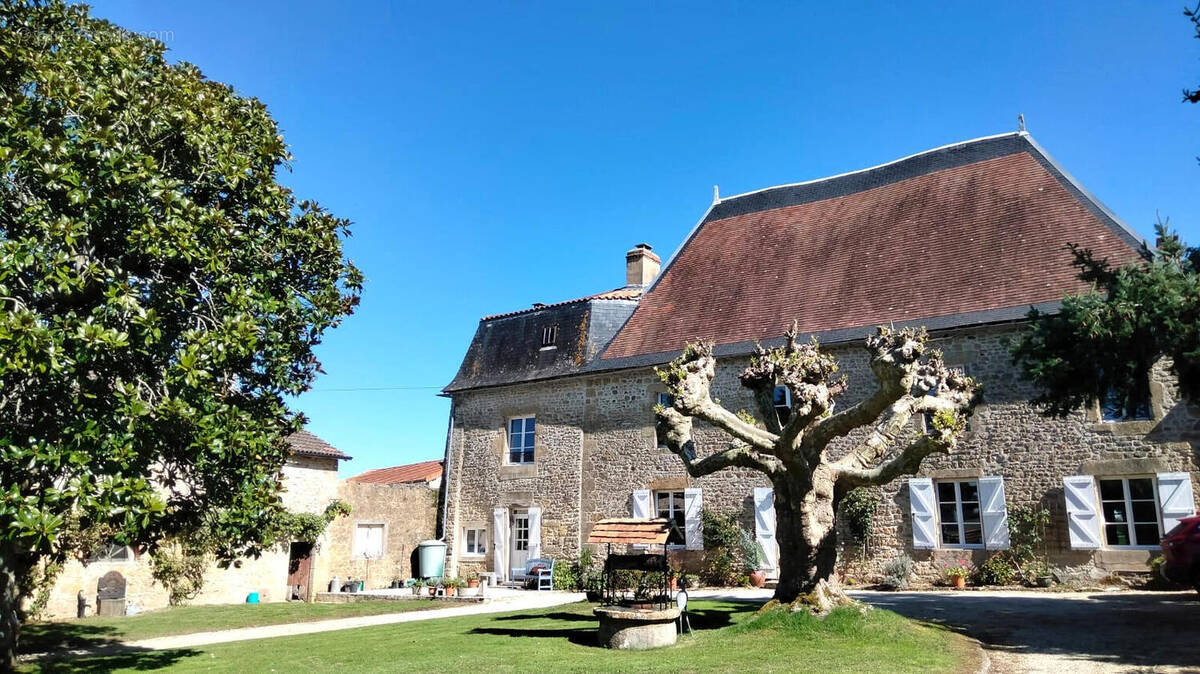 OVERVIEW - Maison à PRESSAC