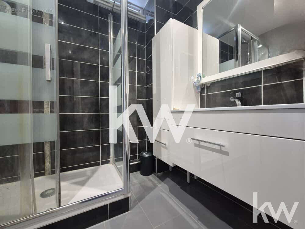 Appartement 89 m² à Saint-Etienne  - photo 4