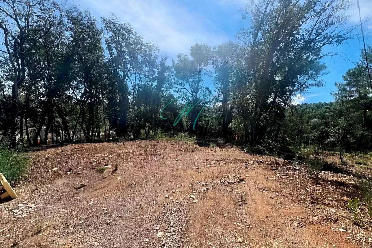 Terrain à ROQUEFORT-LES-PINS