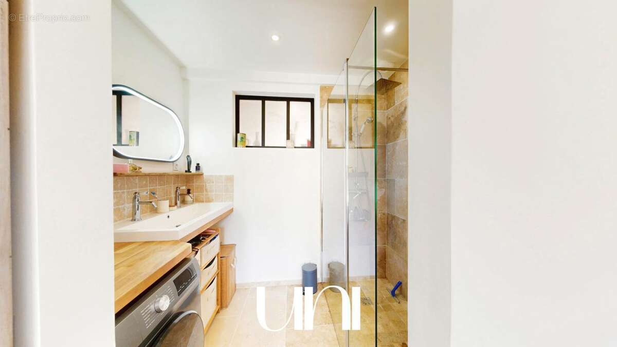 Appartement 2 pièces de 47 m2 - Caen - Le port - photo 8