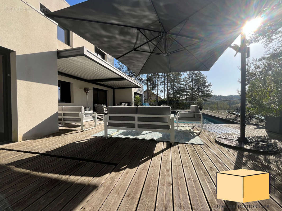 Maison à CHAZEY-BONS