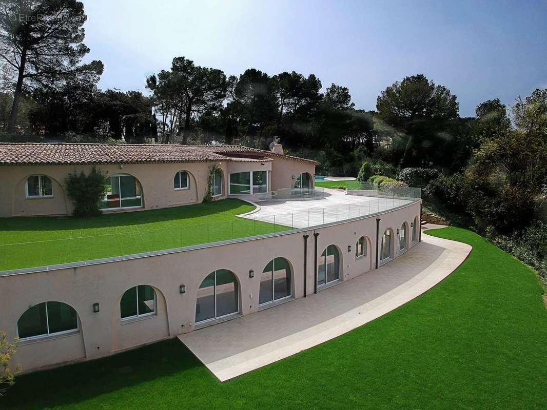 Maison à MOUANS-SARTOUX