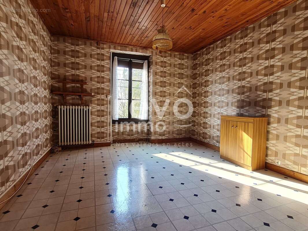 Maison à LE CELLIER