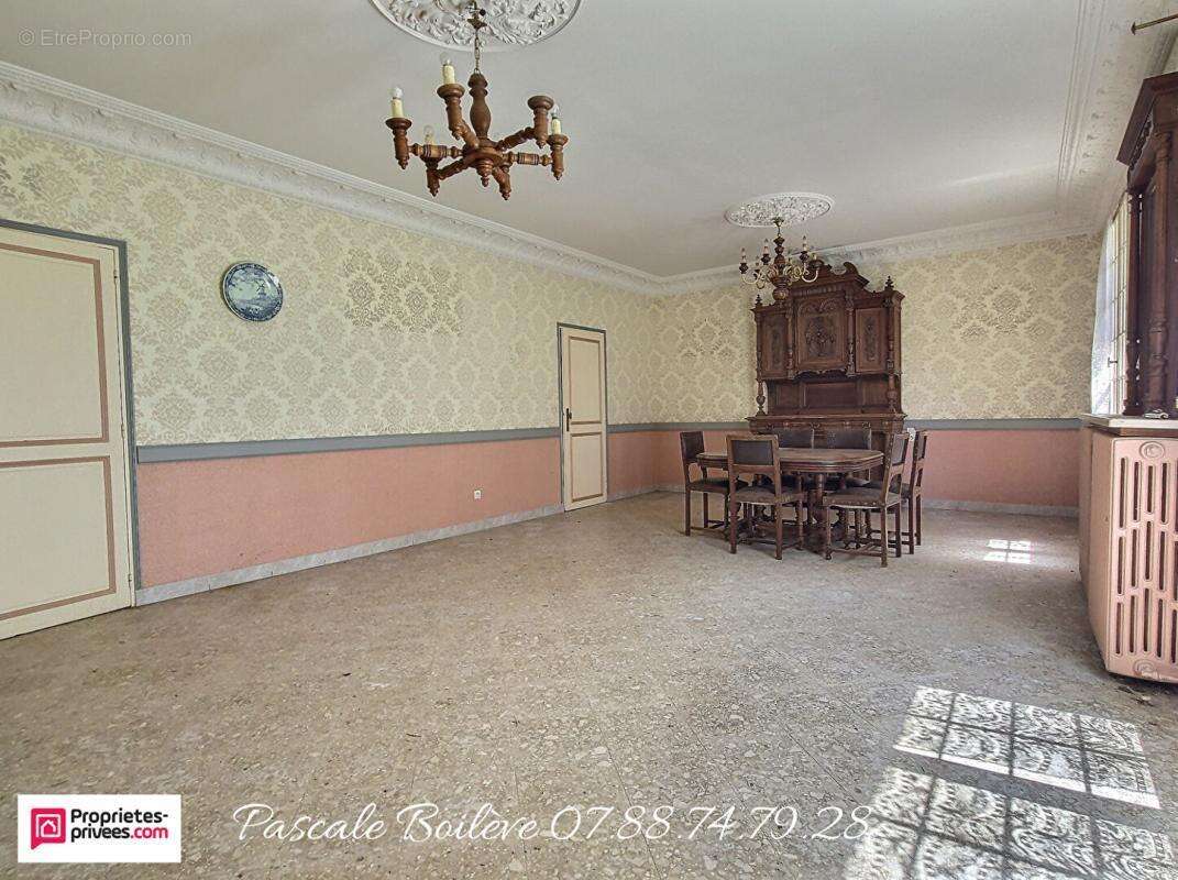Maison à VERNANTES