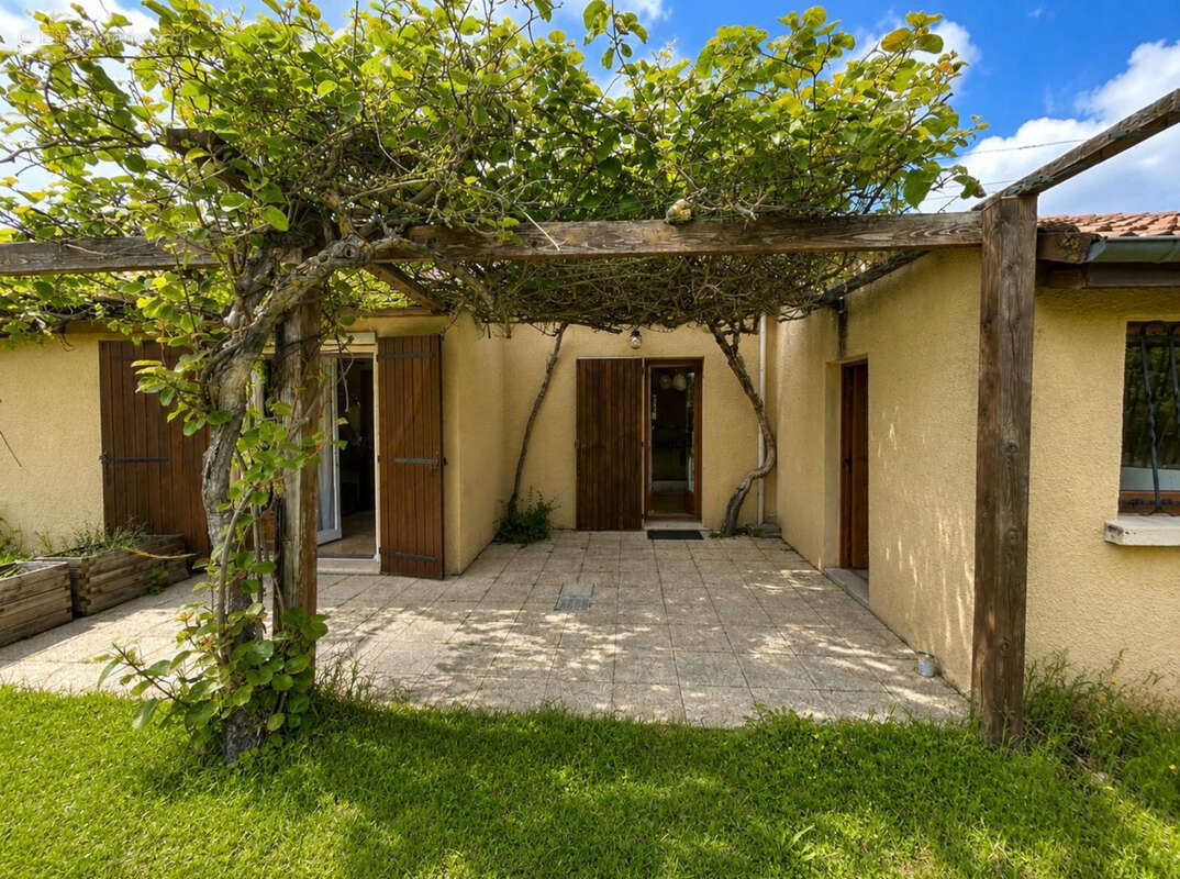 Exclusivité Villa d'architecte   Élégance, volumes et cadre privilégié - photo 5