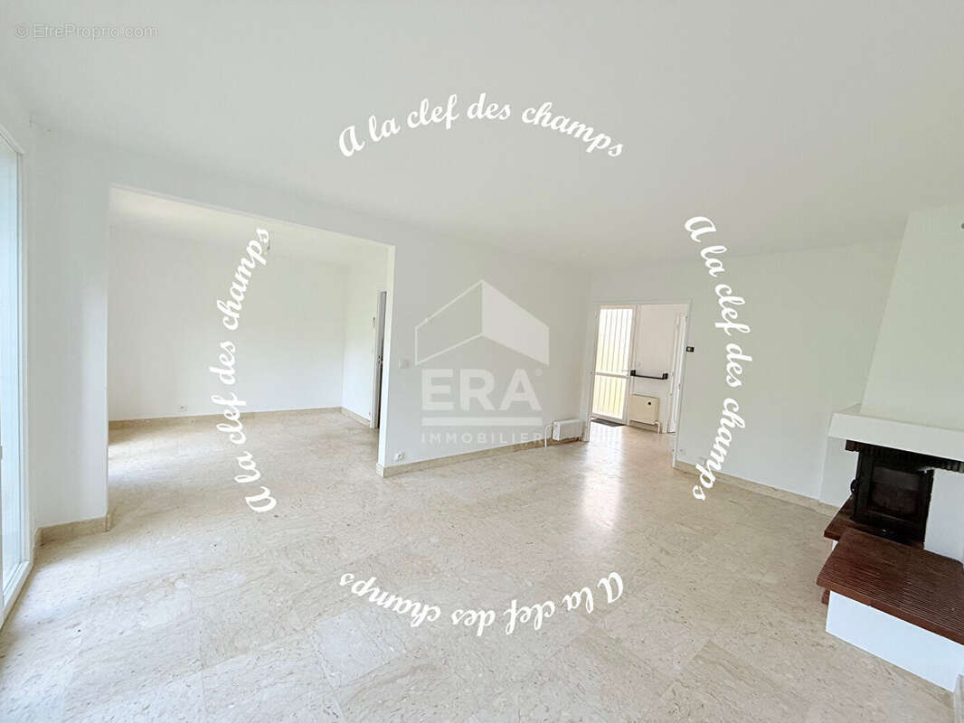 Maison à SAINT-REMY-LES-CHEVREUSE