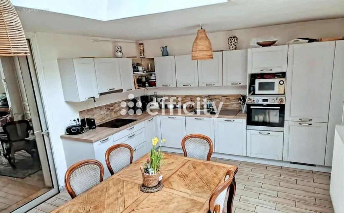 Maison à SAINT-MARTIN-BOULOGNE