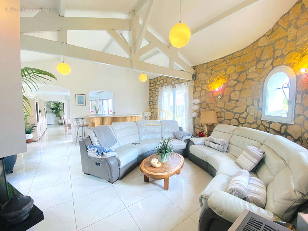 Maison à vendre 208m2 sur grand terrain au calme à Gujan-Mestras - photo 5